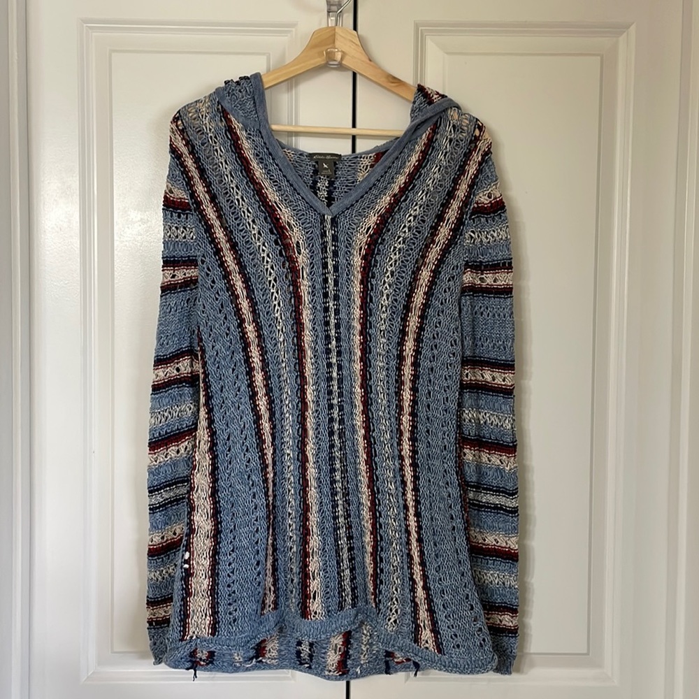 Hooded sweater
